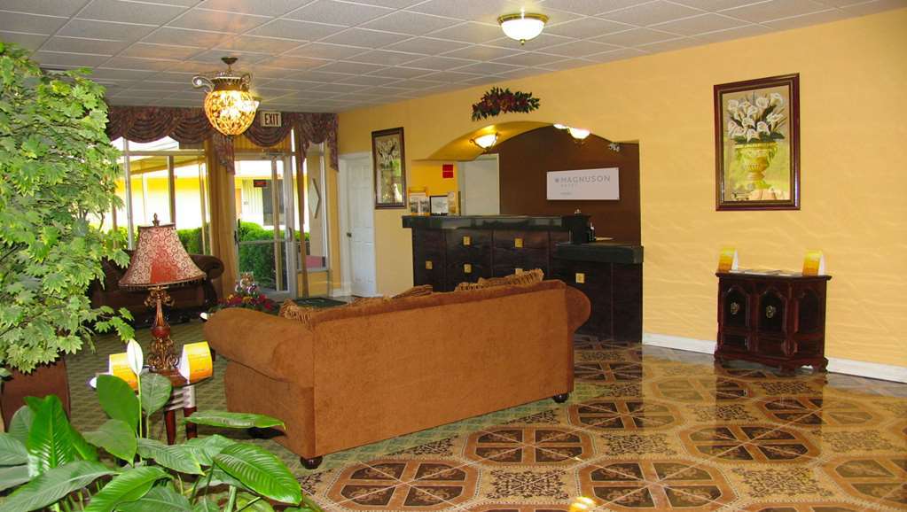 Magnuson Hotel Idabel Interior photo
