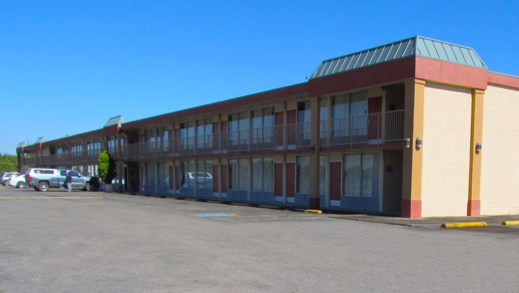 Magnuson Hotel Idabel Exterior photo